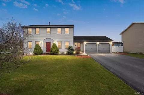 8311 Parker House Path, Cicero, NY 13039