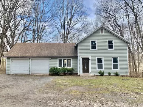 9465 Coates Rd N, Trenton, NY 13304