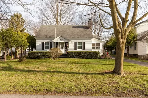 222 Shaver Ave, Syracuse, NY 13212