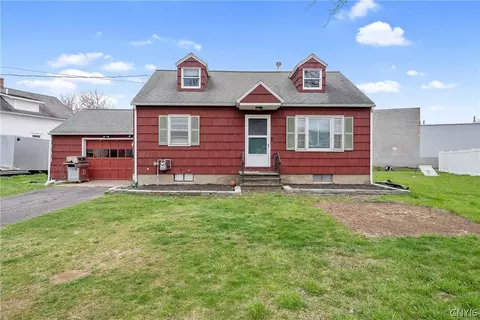 409 Schaffer Ave, Salina, NY 13206