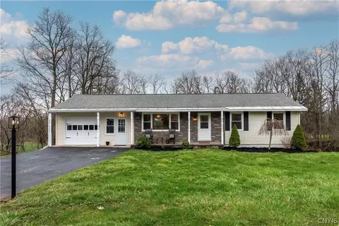 2792 Oneida St, Paris, NY 13456