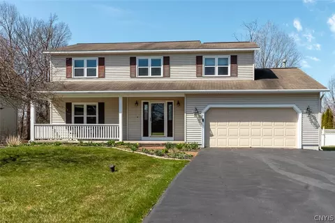7 Orangewood Dr, Clay, NY 13090