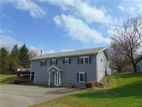 2075 Peruville Rd, Freeville, NY 13068