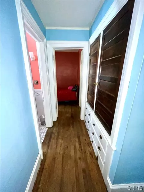 Entry Way - 341 Clairmonte Ave, Syracuse, NY 13207 photo 2 of 3