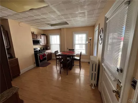 Dining - 341 Clairmonte Ave, Syracuse, NY 13207 photo 5 of 5