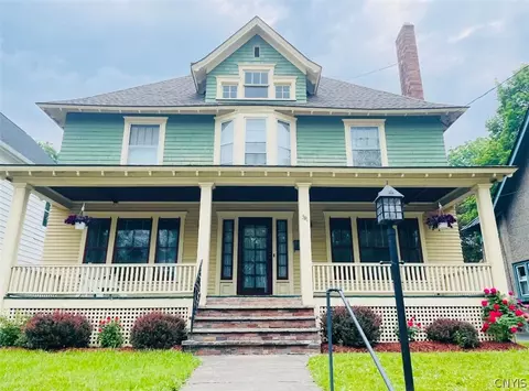 341 Clairmonte Ave, Syracuse, NY 13207