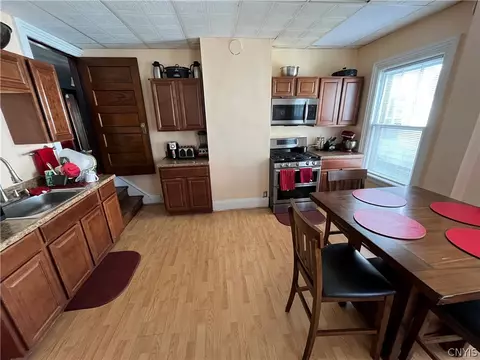 Dining - 341 Clairmonte Ave, Syracuse, NY 13207 photo 4 of 5