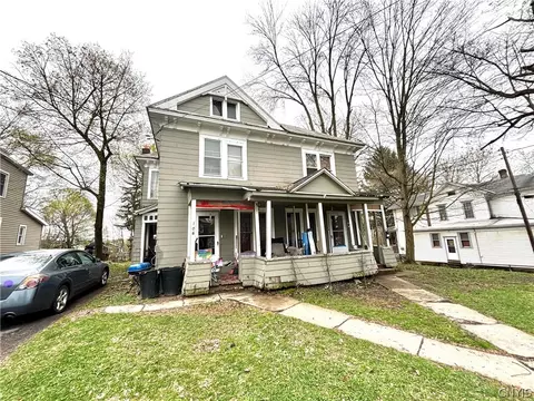 106 Wall St, Auburn, NY 13021