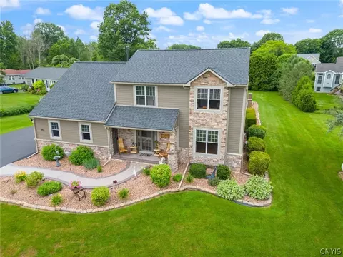 8461 River Rd, Lysander, NY 13027