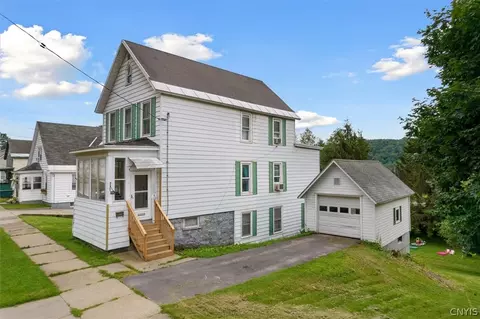 209 Loomis St, Little Falls, NY 13365