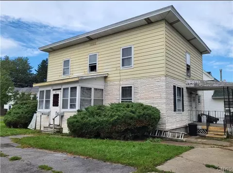 61 Niagara St, Oswego, NY 13126