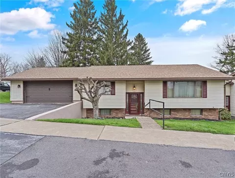 40 Murray St, Oswego, NY 13126