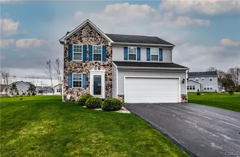 103 Forest View Ln, Minoa, NY 13116