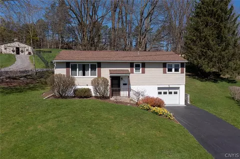 111 Joel Ln, Camillus, NY 13031