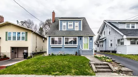 168 Greenland Dr, Syracuse, NY 13208