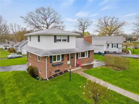 401 Knapp Rd, Geddes, NY 13219