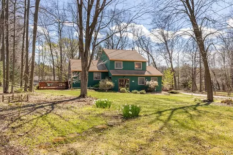 Exterior - 5157 Montgomery Rd, Fayetteville, NY 13066 photo 12 of 14