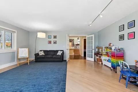 Living - 5157 Montgomery Rd, Fayetteville, NY 13066 photo 4 of 7