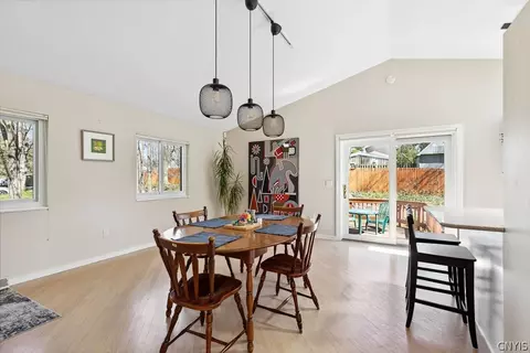 Dining - 5157 Montgomery Rd, Fayetteville, NY 13066 photo 4 of 4