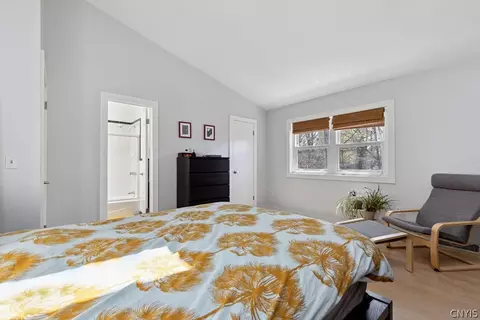 Bedroom - 5157 Montgomery Rd, Fayetteville, NY 13066 photo 3 of 6