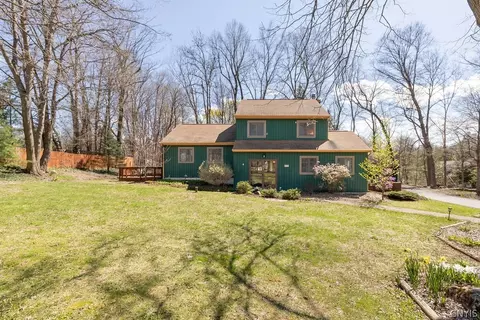 Exterior - 5157 Montgomery Rd, Fayetteville, NY 13066 photo 13 of 14