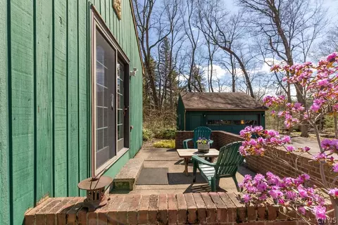 Exterior - 5157 Montgomery Rd, Fayetteville, NY 13066 photo 9 of 14