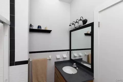 Bath - 5157 Montgomery Rd, Fayetteville, NY 13066 photo 3 of 3