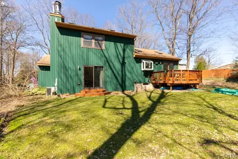 Exterior - 5157 Montgomery Rd, Fayetteville, NY 13066 photo 8 of 14