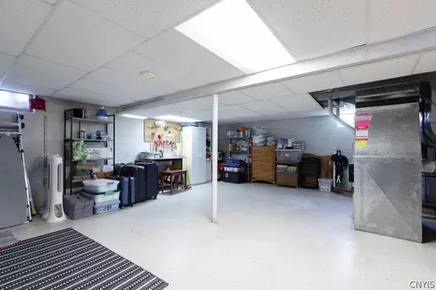Exterior - 5157 Montgomery Rd, Fayetteville, NY 13066 photo 4 of 14