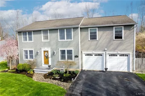 4070 Sweet Gum Ln, Clay, NY 13090