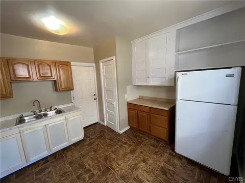 Kitchen - 109 E Brighton Ave, Syracuse, NY 13205 photo 2 of 7