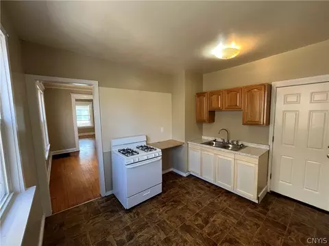 Kitchen - 109 E Brighton Ave, Syracuse, NY 13205 photo 3 of 7
