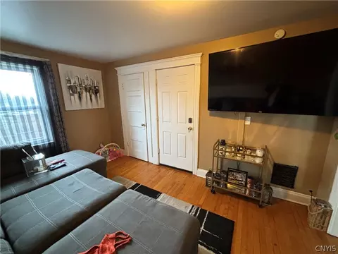 Bedroom - 109 E Brighton Ave, Syracuse, NY 13205 photo 4 of 5