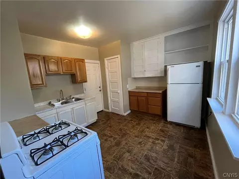 Kitchen - 109 E Brighton Ave, Syracuse, NY 13205 photo 1 of 7