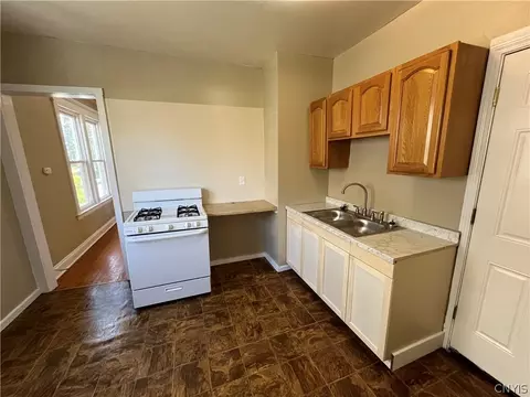 Kitchen - 109 E Brighton Ave, Syracuse, NY 13205 photo 6 of 7