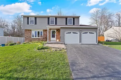 5614 Trastevere Rd, Clay, NY 13041