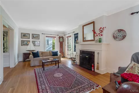 110 Berkeley Dr, Syracuse, NY 13210 photo 8