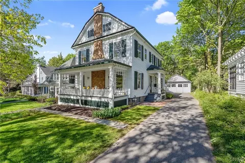 110 Berkeley Dr, Syracuse, NY 13210 photo 2