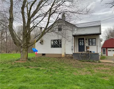 1681 Pierce Rd, Victory, NY 13111
