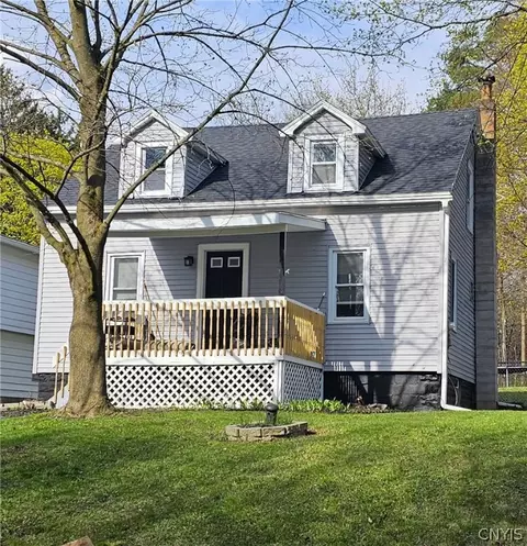 4623 Grace Pl, Onondaga, NY 13078