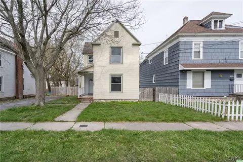 432 S Hamilton St, Watertown, NY 13601