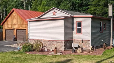 914 Peru Rd, Groton, NY 13073
