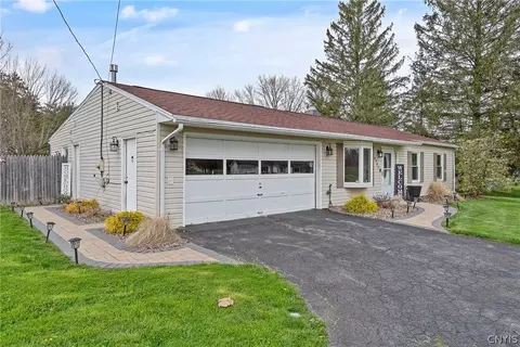 8751 Oswego Rd, Clay, NY 13041
