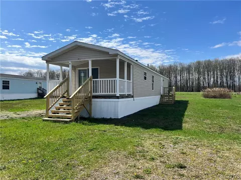 427 Silk Lot 35 Rd, Volney, NY 13069