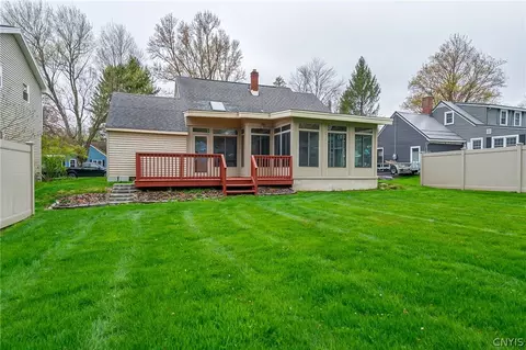 14 Macarthur Rd, Lysander, NY 13027 photo 2