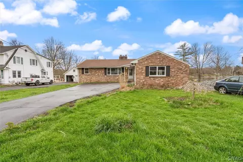 299 Main St, Schroeppel, NY 13135