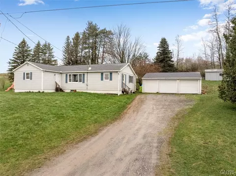 2756 English Ave, Eaton, NY 13334