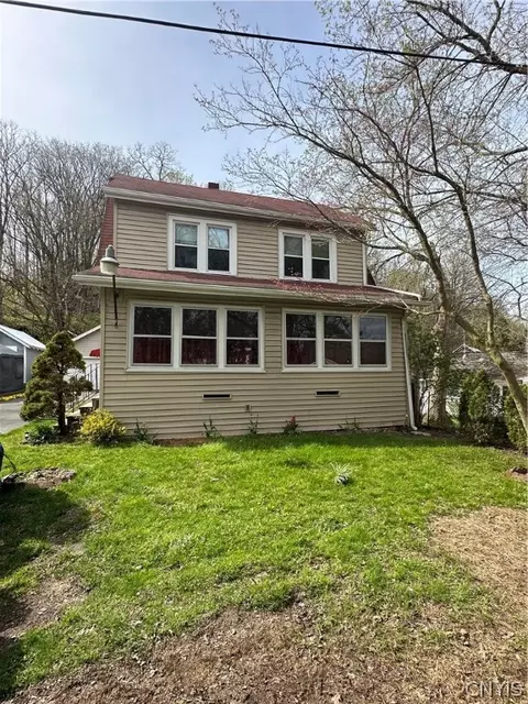 107 Seneca Pl, Syracuse, NY 13207