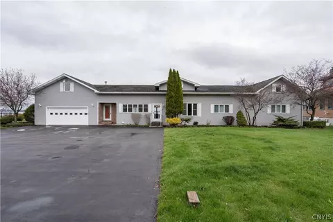 106 S Shore Dr, Clayton, NY 13624