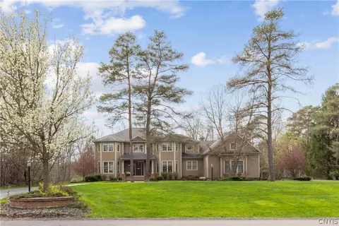 4505 Spruce Ridge Dr, Manlius, NY 13104